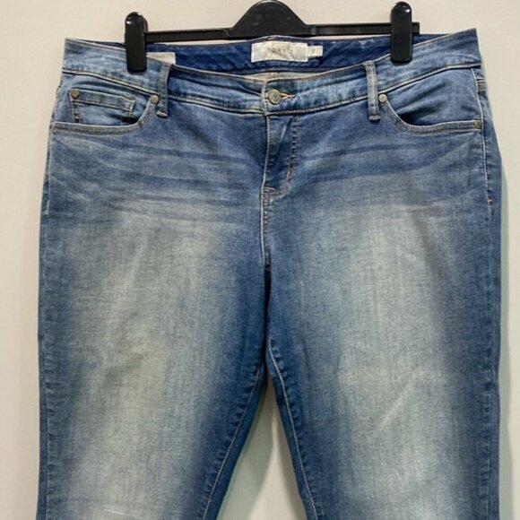 Torrid Boyfriend Jeans Size 16 - Picture 3 of 13